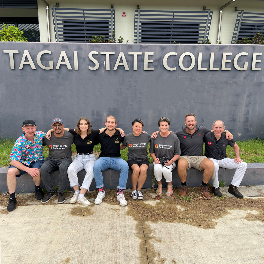 From office to classroom: new laptops for Torres Strait high school a boost for senior students 