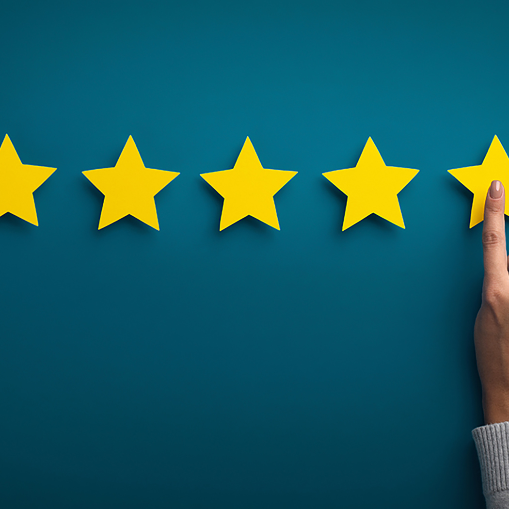 hands pointing to stars, Contact Center Experience, Banking operations | DXC Technology