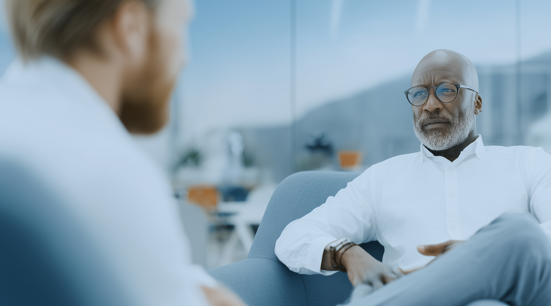 Digital touchpoint with public sector services on virtual screen, Financial Services | DXC Technology