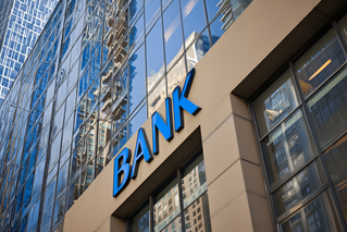 Bank building, Retail, Corporate and Commercial Banking, Financial Services | DXC Technology