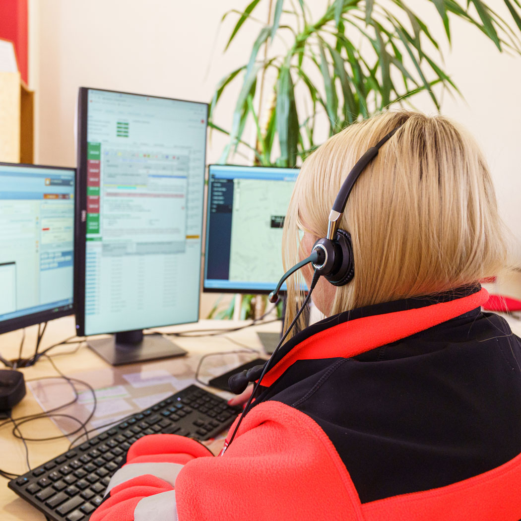 Emergency call center. 112. 911 call emergency center