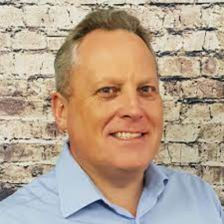 headshot of Max Hemingway, Distinguished Technologist | DXC Technology